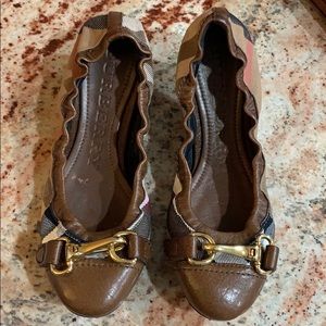 Burberry flats